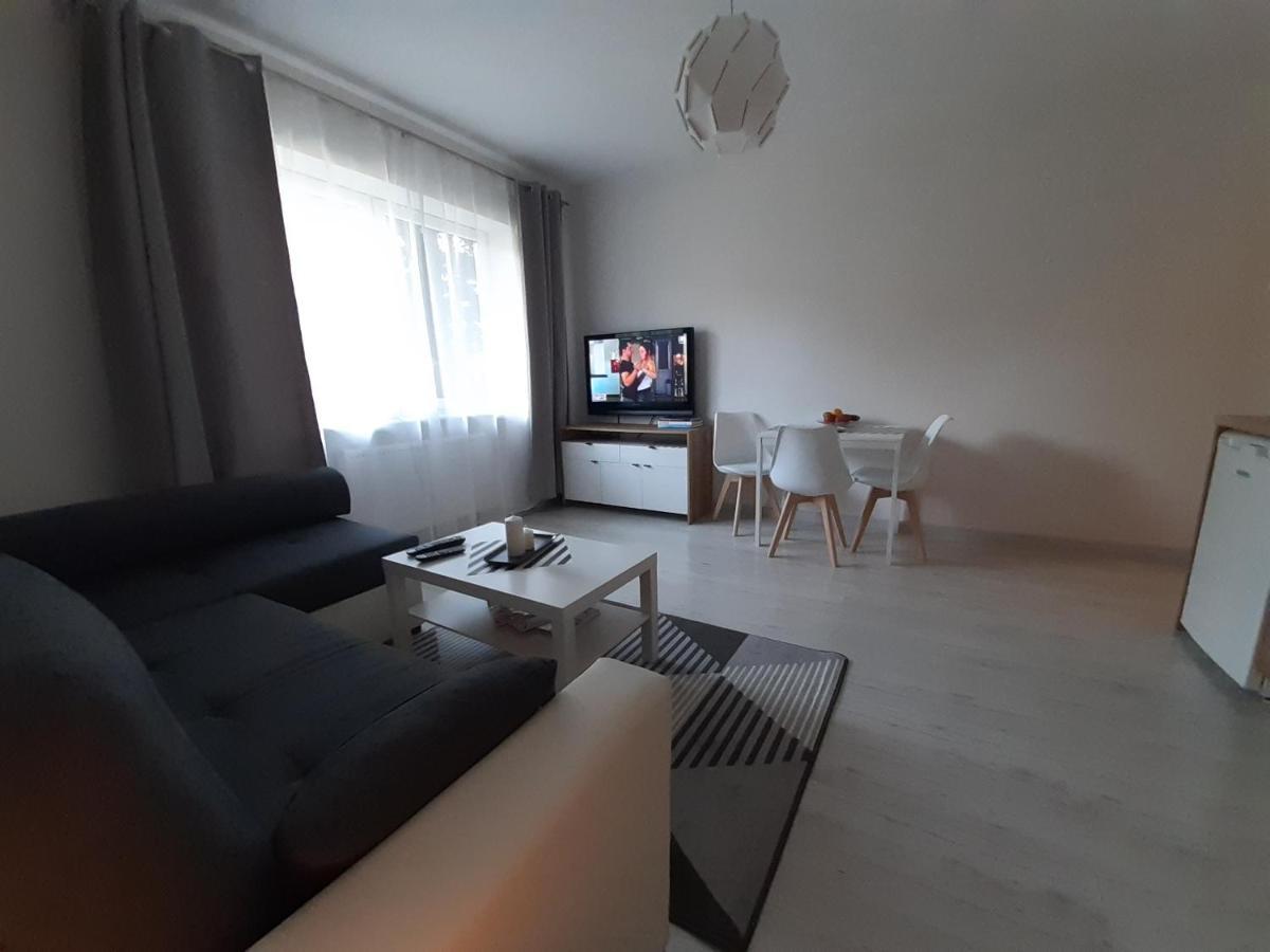 Apartamenty Lewa Лодз Екстериор снимка