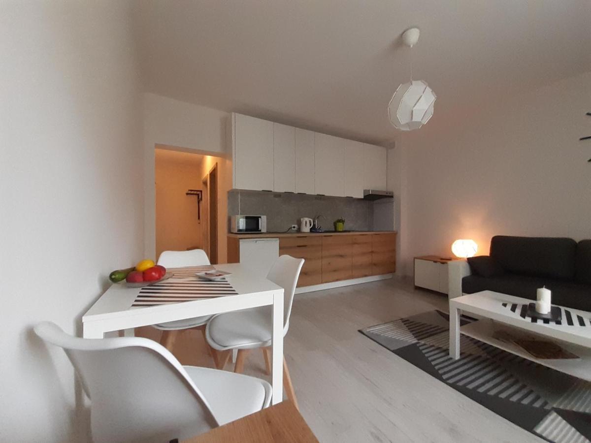 Apartamenty Lewa Лодз Екстериор снимка
